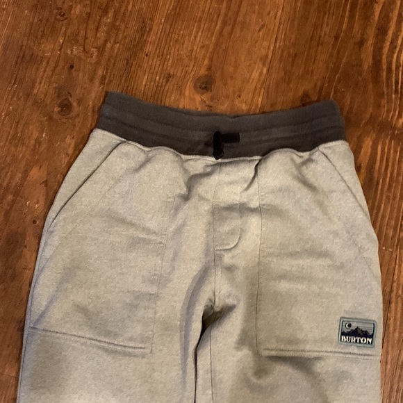 Men’s Burton pants - Picture 3 of 9
